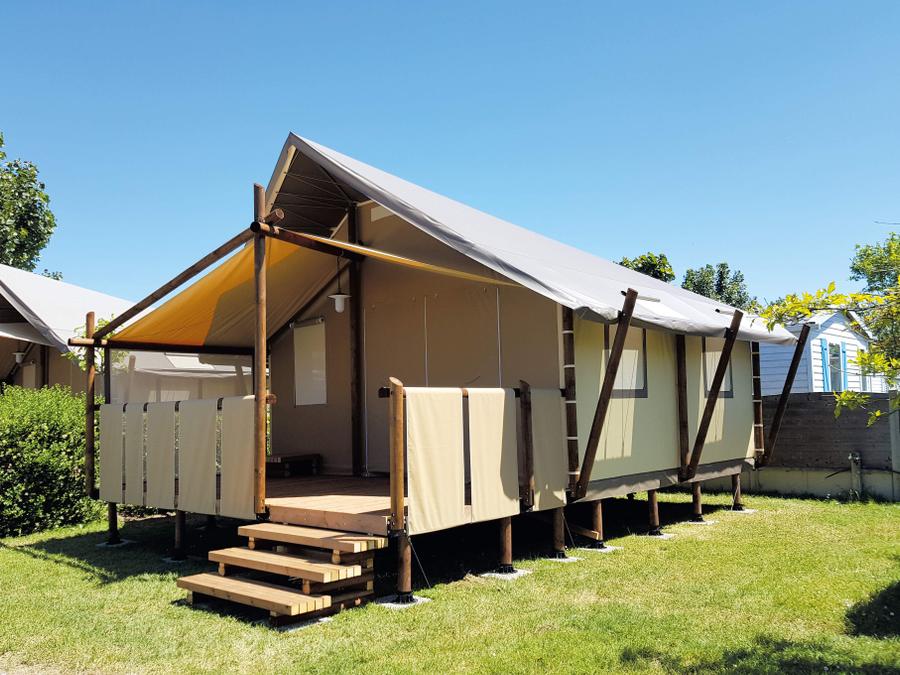 Tente en toile et en bois 4 personnes - TENTE LODGE 2 chambres 26m² 0
