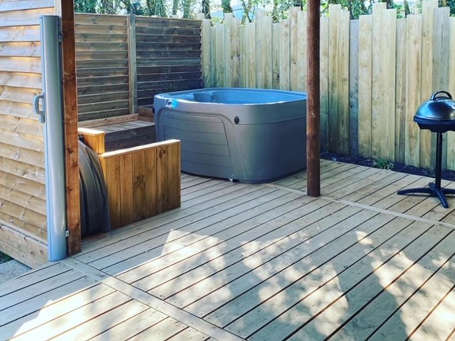 Tente en toile et en bois 5 personnes - Lodge Cotton Premium - 2 chambres + Spa privatif 1