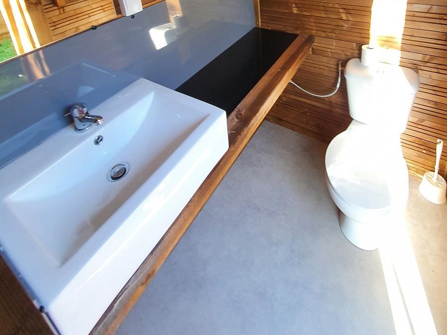 Tente en toile et en bois 4 personnes - Tente écolodge Standard 20m² - 2 chambres - terrasse couverte 3