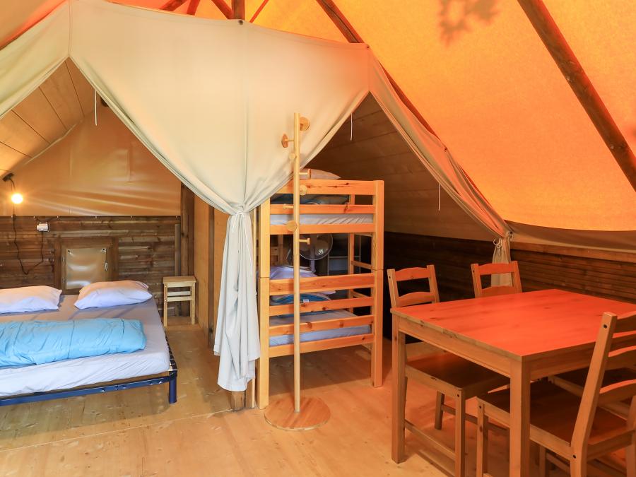 Tente en toile et en bois 4 personnes - Tente écolodge Standard 20m² - 2 chambres - terrasse couverte 2