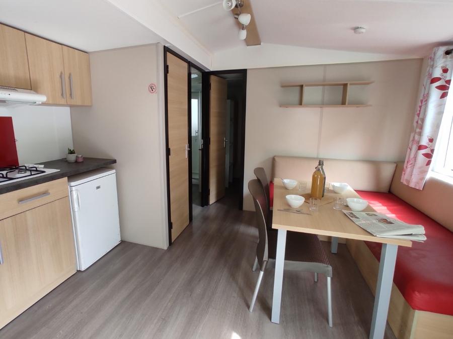 Mobilhome 4 personnes - LOCATION MOBILHOME TI 26m² avec terrasse semi-couverte (2 chambres) 4 pers. CONFORT 4 pers 7