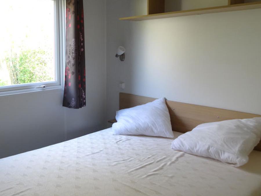 Mobilhome 4 personnes - LOCATION MOBILHOME TI 26m² avec terrasse semi-couverte (2 chambres) 4 pers. CONFORT 4 pers 3