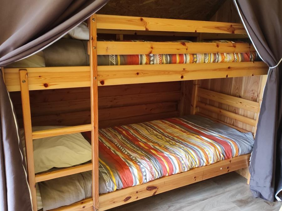 Tente 7 personnes - LOCATION TENTE LODGE 24m² (3 chambres + mezzanine) 7 pers 10