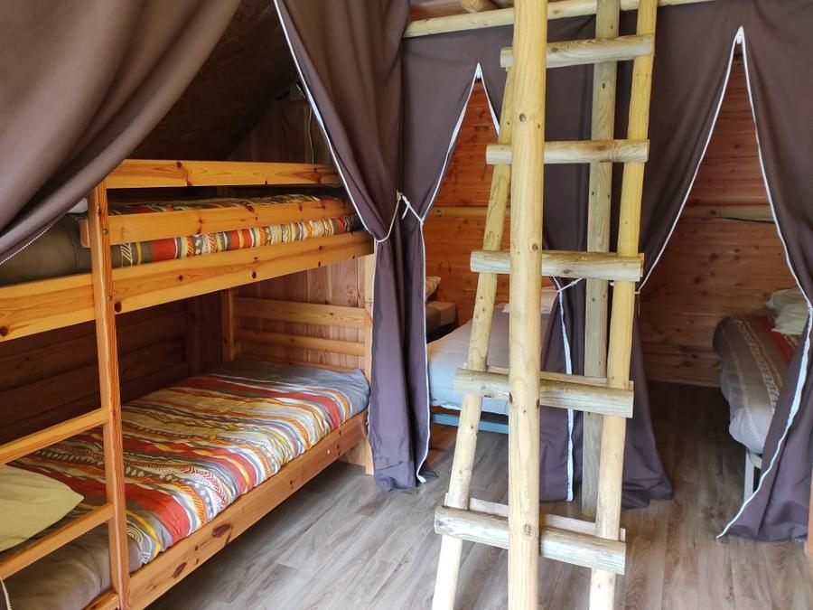 Tente 7 personnes - LOCATION TENTE LODGE 24m² (3 chambres + mezzanine) 7 pers 7