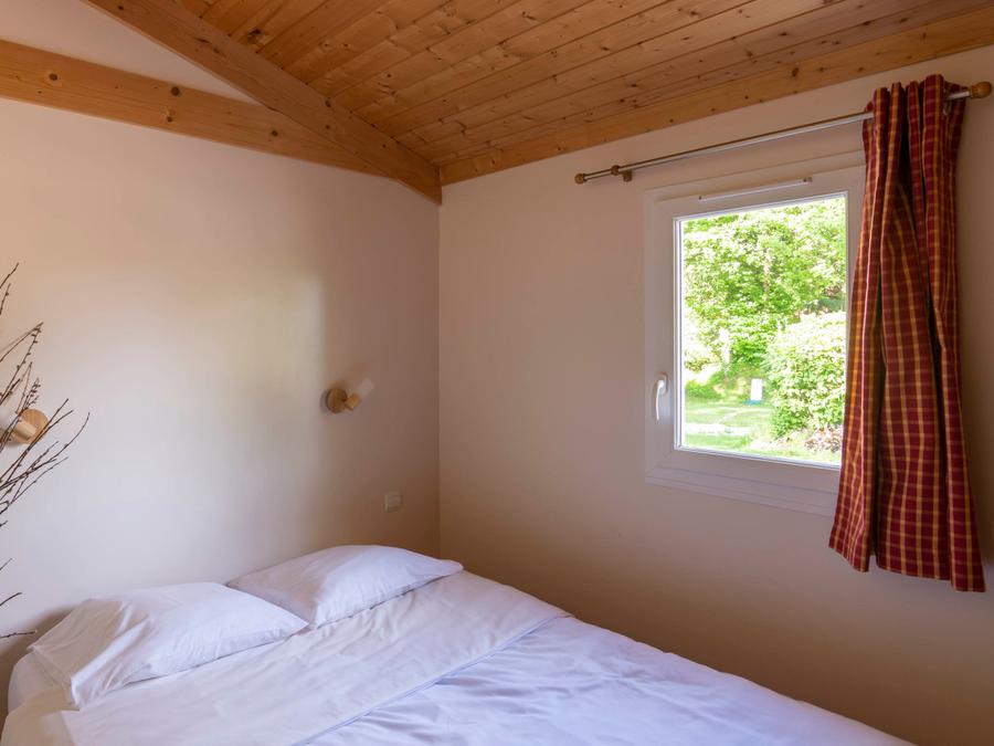 Chalet 4 personnes - Chalet Sapin - 2 chambres - personnes supplémentaires possible en supplément, contacter le camping 10