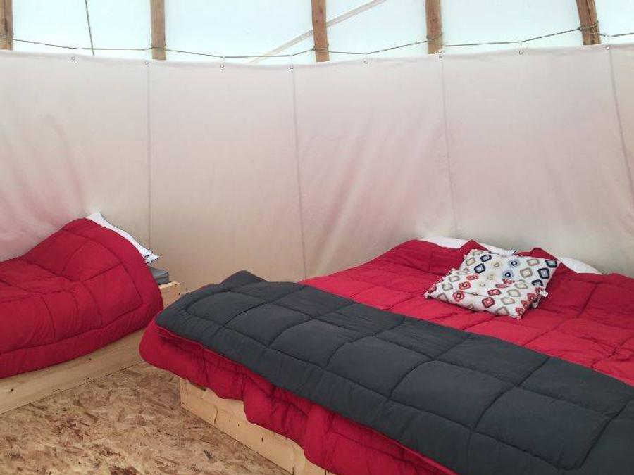Hébergement 8 personnes - Tipis - Sans sanitaires 2