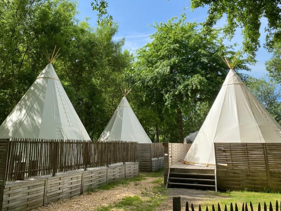 Hébergement 8 personnes - Tipis - Sans sanitaires 0