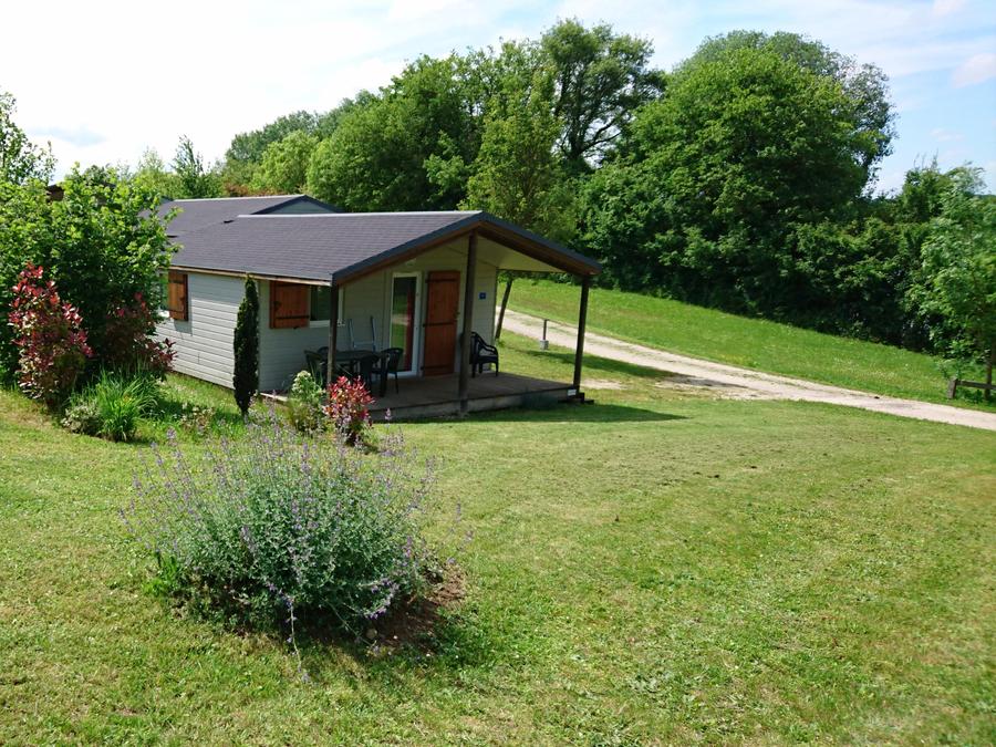 Chalet 4 personnes - Chalet 24m² (2 chambres) avec terrasse couverte 4 pers 1