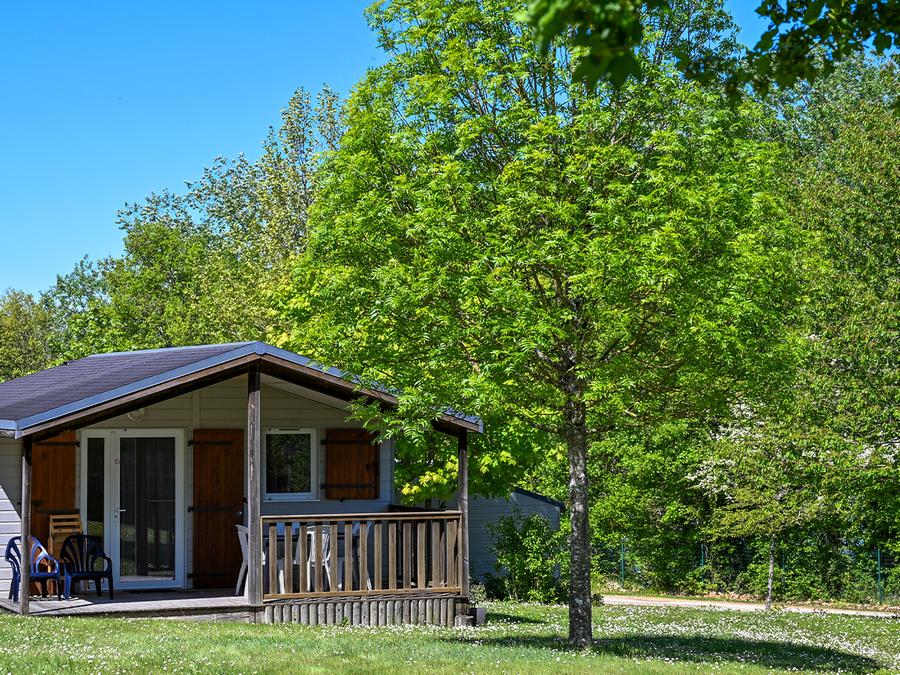 Chalet 4 personnes - Chalet 24m² (2 chambres) avec terrasse couverte 4 pers 4