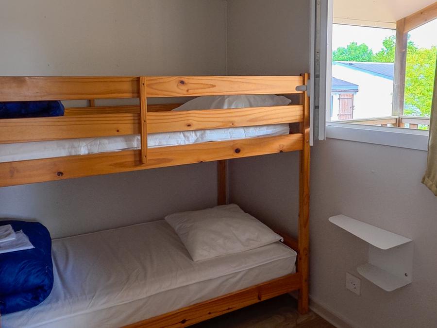 Chalet 4 personnes - Chalet 24m² (2 chambres) avec terrasse couverte 4 pers 10