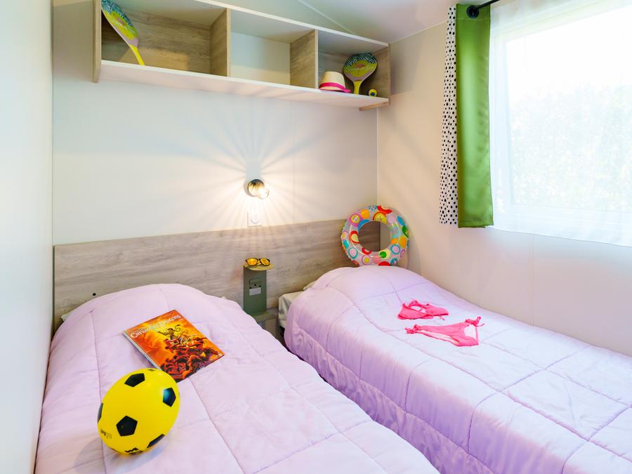 Mobilhome 4 personnes - Mobil-home Escapade Premium 27m² - 2 chambres + télévision 8
