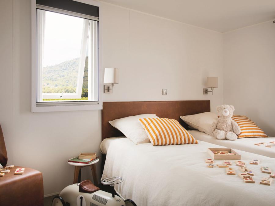 Mobilhome 4 personnes - Cottage premium 2 chambres 2 salles de bain, TV, terrasse couverte 7