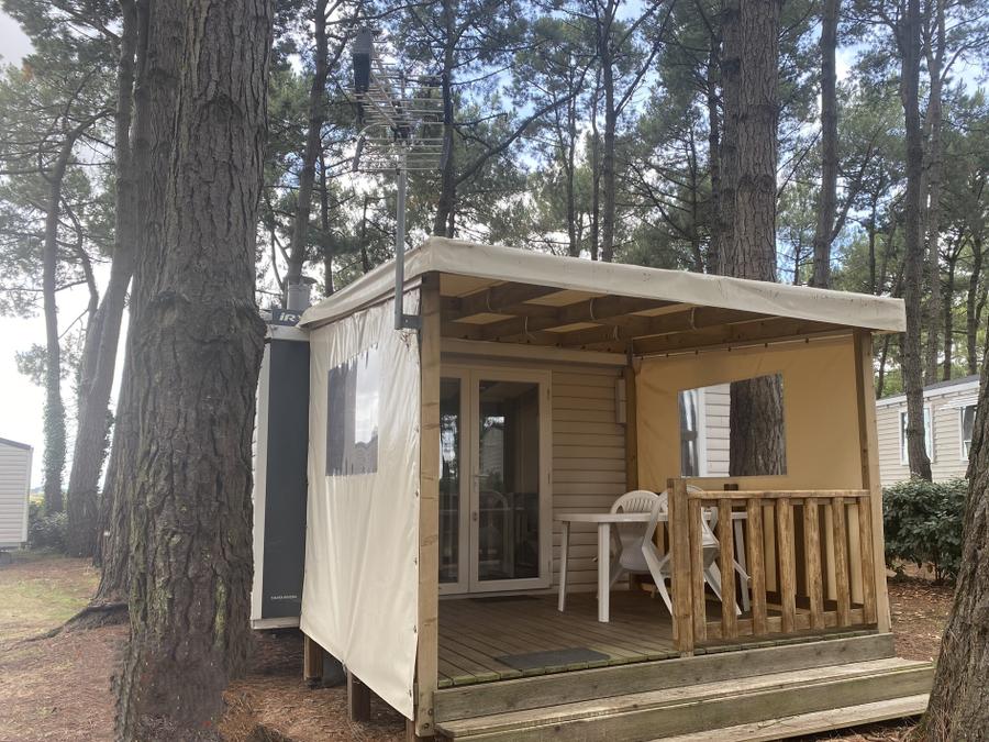 Mobilhome 2 personnes - - 20m² - 1 chambre - terrasse couverte 9m² 0