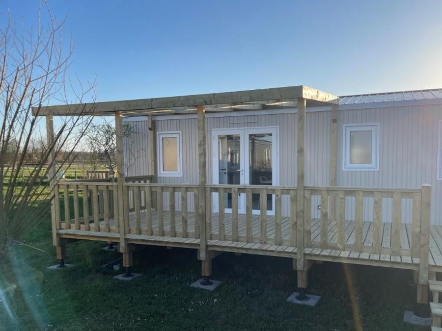 Mobilhome 6 personnes - Confort 35M2 (3ch-6 pers) + terrasse couverte 8