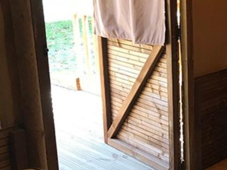 Tente en toile et en bois 2 personnes - (sans sanitaires) 2