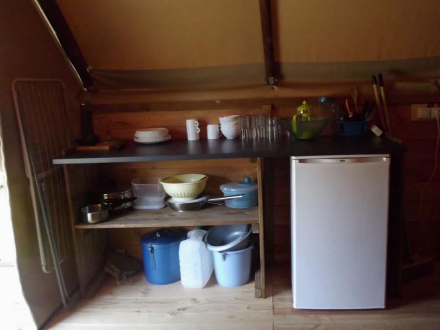 Tente en toile et en bois 2 personnes - (sans sanitaires) 7