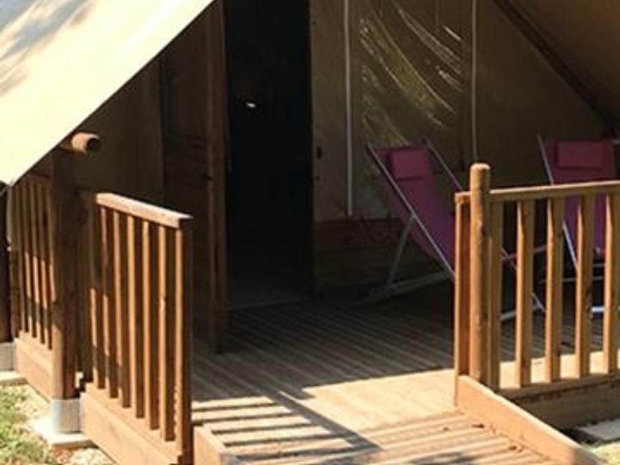 Tente en toile et en bois 2 personnes - (sans sanitaires) 0