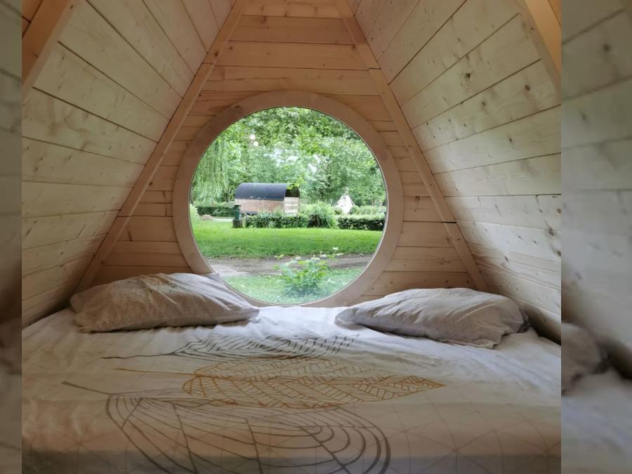 Unique 3 personnes - Cabane en bois avec terrasse (2 adultes + 1 enfant) 1