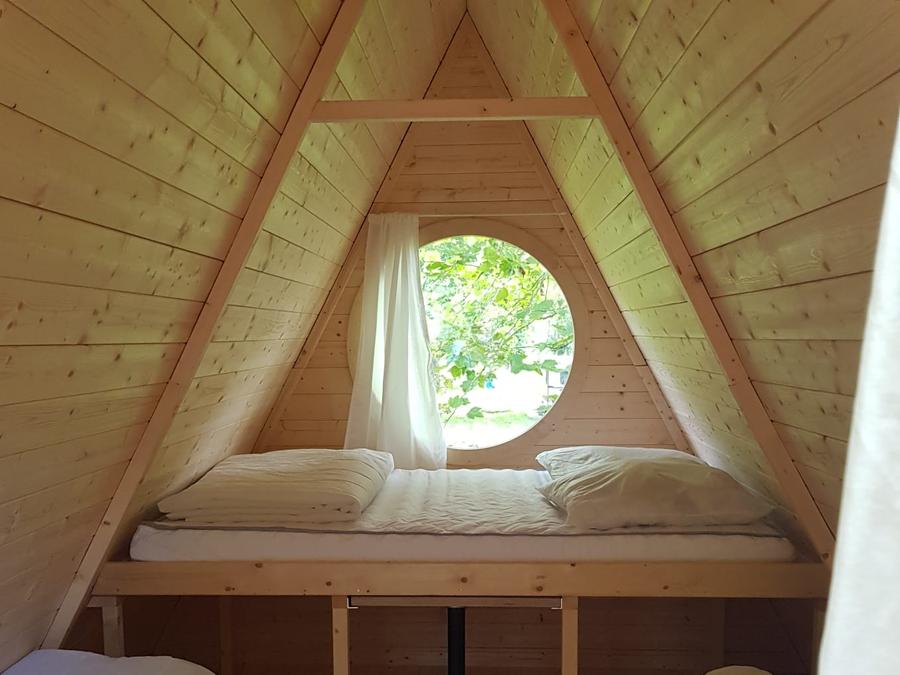 Unique 3 personnes - Cabane en bois avec terrasse (2 adultes + 1 enfant) 7