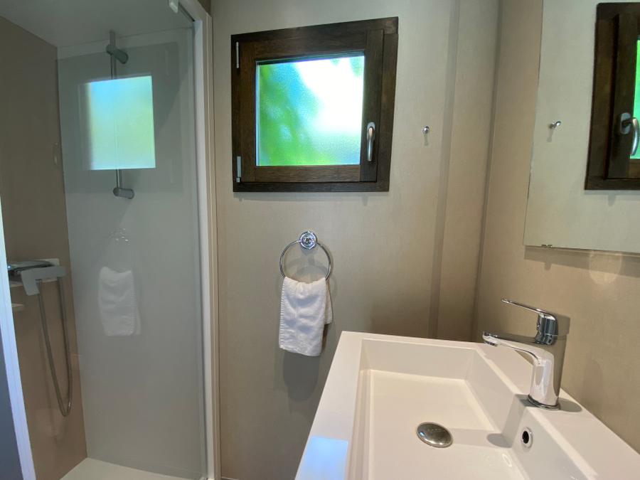Chalet 4 personnes - PREMIUM 39m² (2 chambres) dont terrasse couverte + TV 4