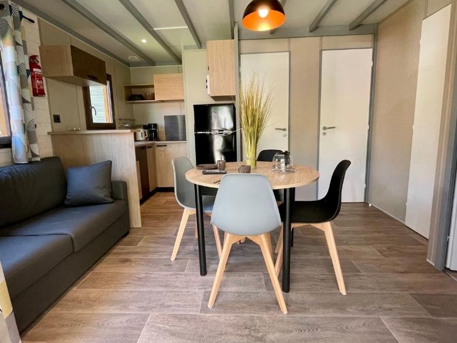 Chalet 4 personnes - PREMIUM 39m² (2 chambres) dont terrasse couverte + TV 1