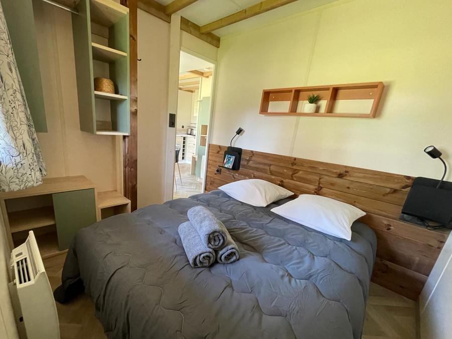 Chalet 4 personnes - PREMIUM 39m² (2 chambres) dont terrasse couverte + TV 8