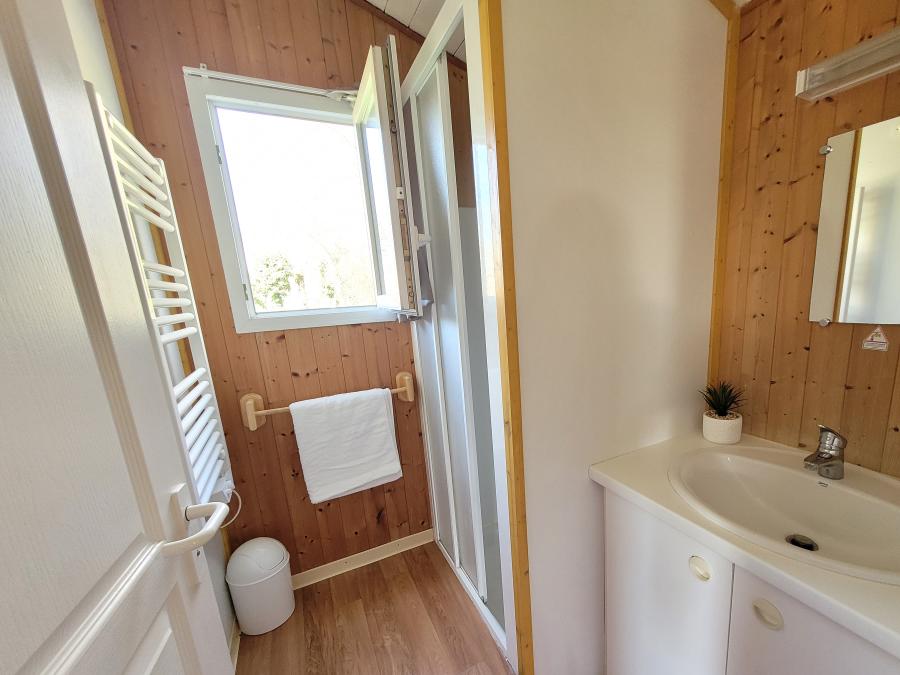 Chalet 5 personnes - CONFORT 29 m² (2 chambres) + terrasse 11m² + TV 5