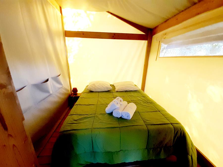 Tente en toile et en bois 4 personnes - Ecolodge Toile & Bois 30m² (2 chambres - 4 personnes) dont terrasse couverte 8m² - Sans sanitaires 3
