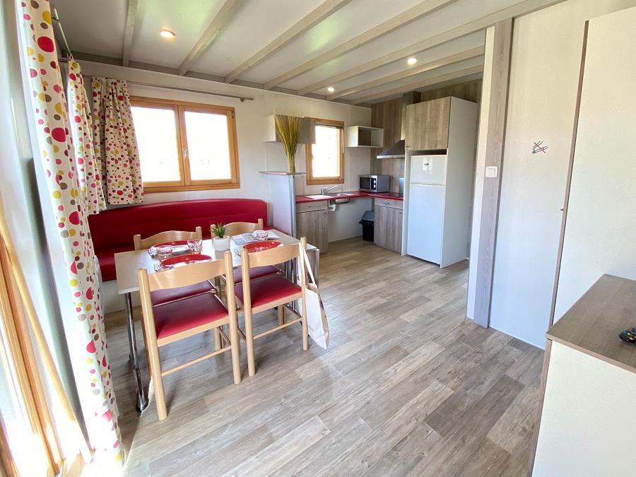 Chalet 4 personnes - CONFORT 50m² PMR (2 chambres) dont terrasse couverte + TV 1