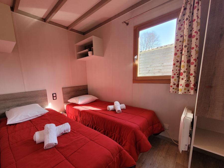 Chalet 4 personnes - CONFORT 50m² PMR (2 chambres) dont terrasse couverte + TV 5