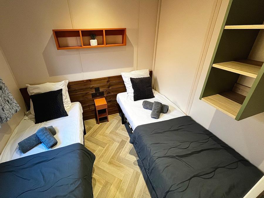 Chalet 7 personnes - Prestige 60 m² (3 chambres) dont terrasse couverte + Clim + TV + LV + Plancha 6
