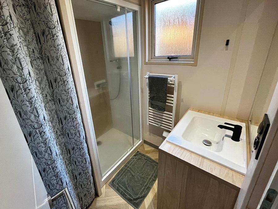 Chalet 7 personnes - Prestige 60 m² (3 chambres) dont terrasse couverte + Clim + TV + LV + Plancha 8