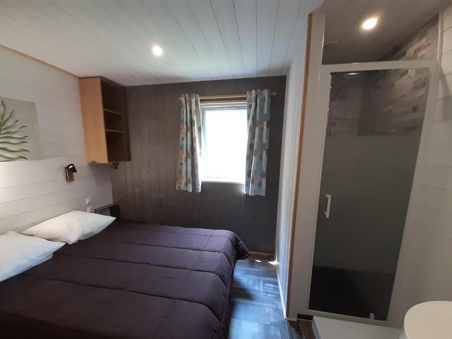 Chalet 6 personnes - PREMIUM 48 m² (3 chambres) dont terrasse semi-couverte + TV+ LV + Clim + Plancha 2