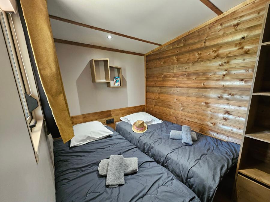 Mobilhome 6 personnes - Premium 56 m² (3 chambres) dont terrasse semi-couverte fermée + Clim + TV + LV + Plancha 5