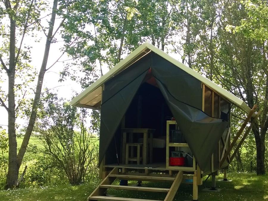 Tente en toile et en bois 2 personnes - Lodg'Yssée 1 chambre 7 m² 2 pers 1