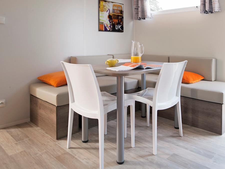 Mobilhome 4 personnes - Confort 25m² (2 chambres) + terrasse semi-couverte 10m² + TV | 4 personnes 3
