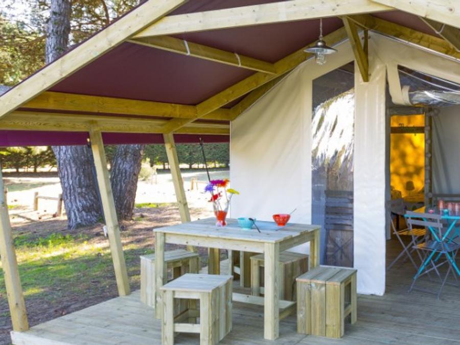 Tente en toile et en bois 4 personnes - Freeflower Standard 28m² (2 chambres) + terrasse couverte 8m²- sans sanitaires et sans salle de bain | 4 personnes 2
