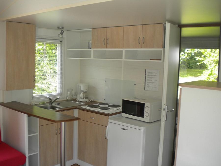 Mobilhome 4 personnes - Mobil-home Confort 20m² (2 chambres) + TV + Terrasse semi-couverte 16m² 2