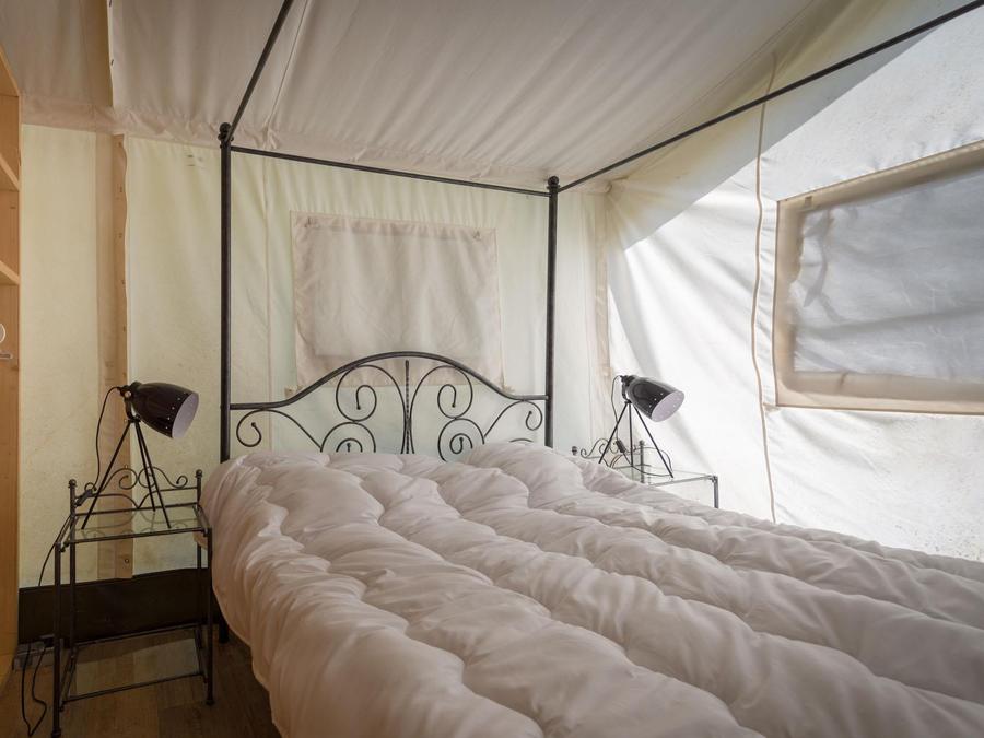 Tente 5 personnes - Tente Insolite Premium Safari 2 ch. - Avec sanitaires 10