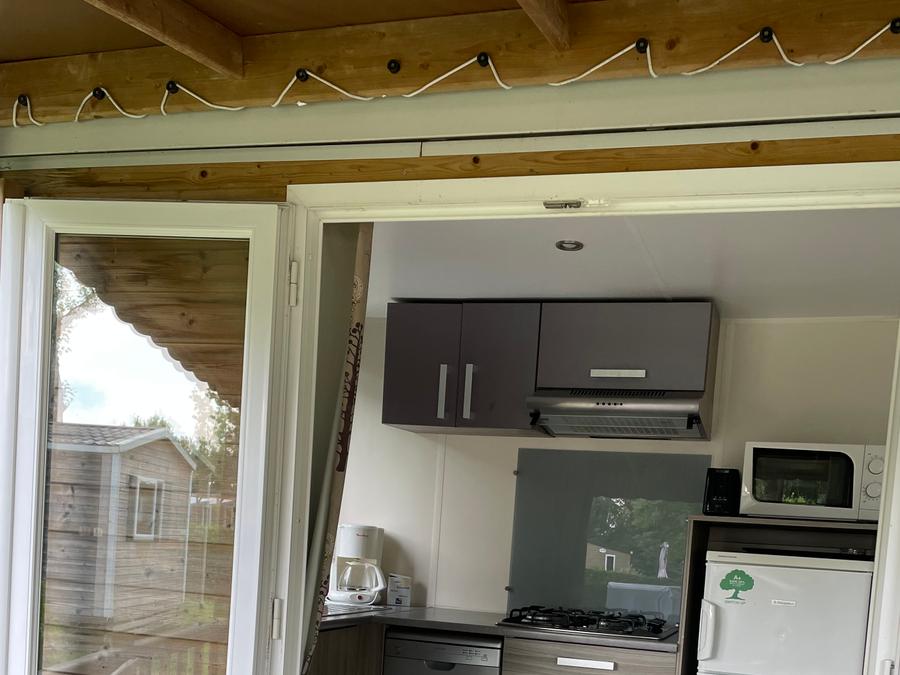 Mobilhome 4 personnes - Mobil home Premium 2 chambres 27-32m² + Terrasse semi-couverte + TV + LV (samedi) 2