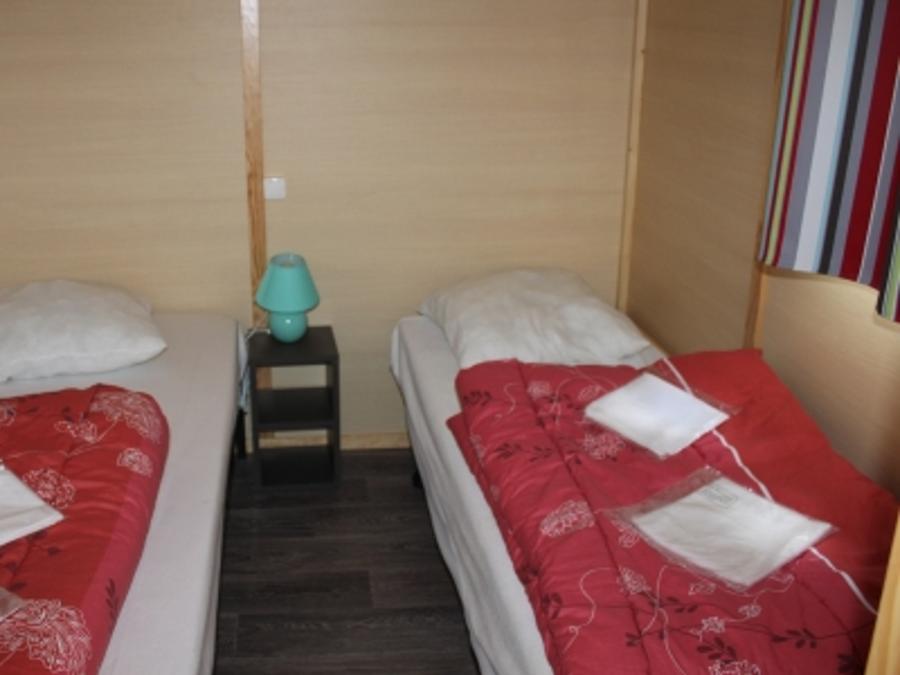 Chalet 6 personnes - Confort 3 chambres 35m² + Terrasse intégrée + TV 2