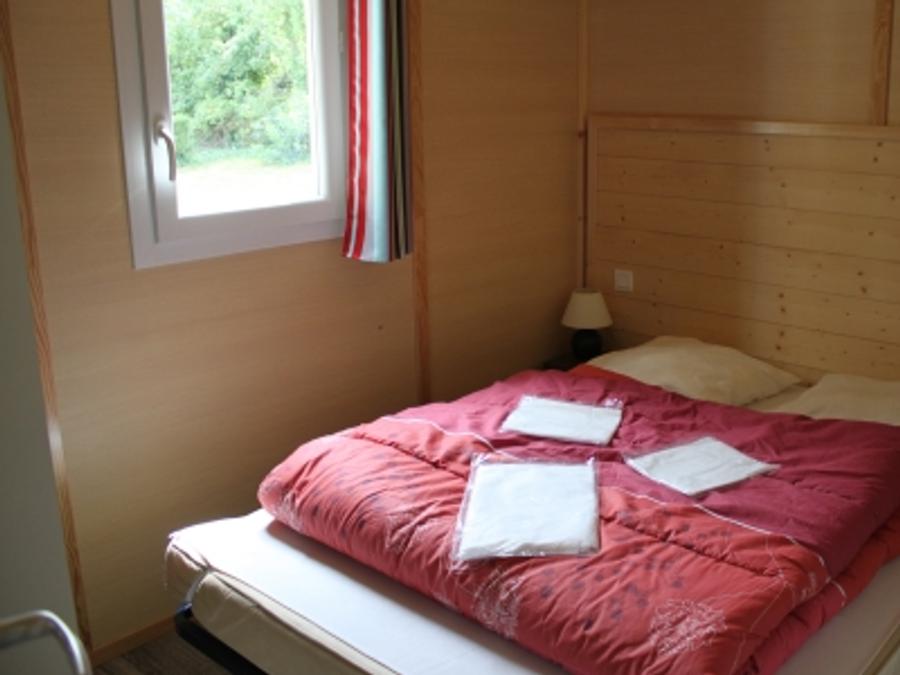Chalet 6 personnes - Confort 3 chambres 35m² + Terrasse intégrée + TV 3