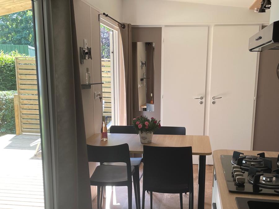 Mobilhome 4 personnes - NEW // Homeflower Premium 2 chambres 29m² + Terrasse semi-couverte + LV + TV 3