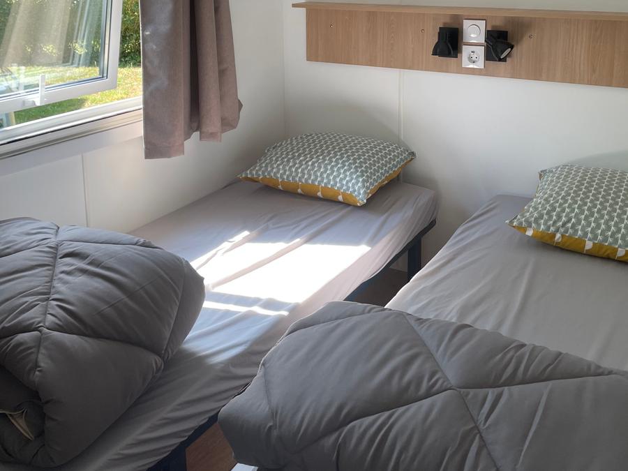 Mobilhome 4 personnes - NEW // Homeflower Premium 2 chambres 29m² + Terrasse semi-couverte + LV + TV 7