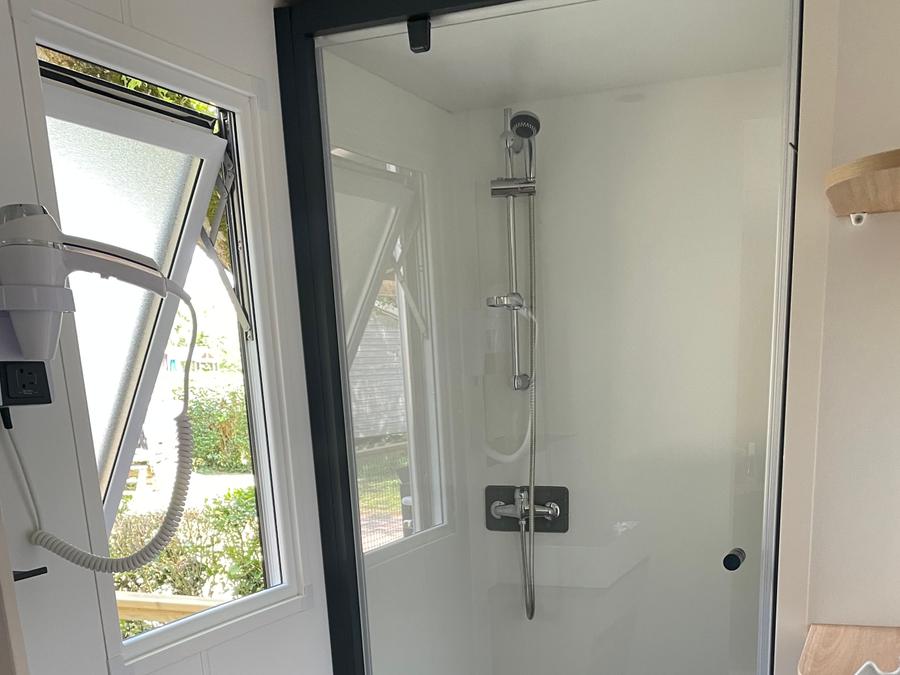 Mobilhome 4 personnes - NEW // Homeflower Premium 2 chambres 29m² + Terrasse semi-couverte + LV + TV 8