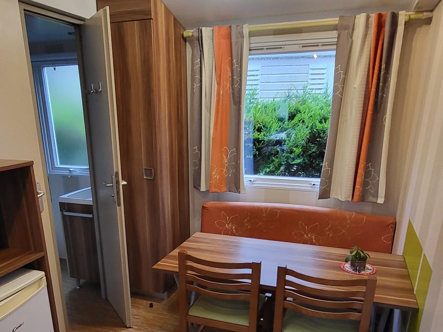 Mobilhome 4 personnes - 25 m² - 2 chambres (2 adultes max / ou familles) 2