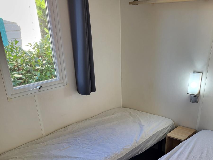 Mobilhome 4 personnes - VIP - 29 m² - 2 chambres - Terrasse double + SPA (2 adultes maximum ou famille) 9