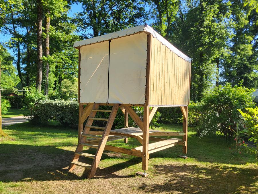 Tente en toile et en bois 2 personnes - Cabane Etoilée - 4,5 m² - Sans sanitaires - Electricité non incluse 1