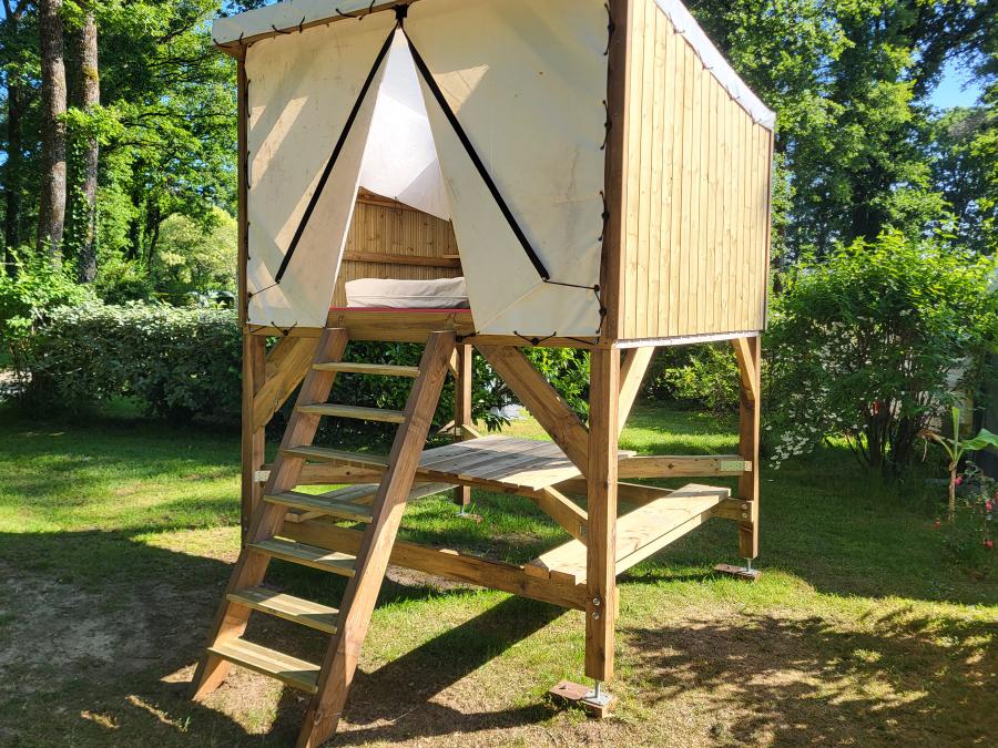Tente en toile et en bois 2 personnes - Cabane Etoilée - 4,5 m² - Sans sanitaires - Electricité non incluse 0
