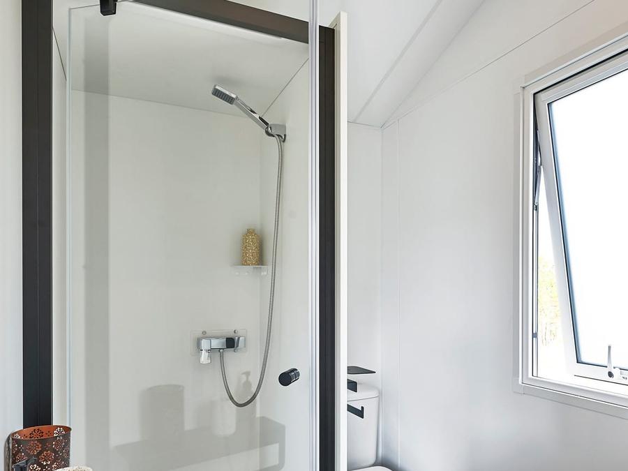 Mobilhome 2 personnes - Pénestin CONFORT 16m² (1chambre - 2 personnes) + Terrasse couverte + TV 4